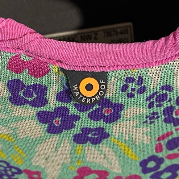 Bogs Classic Waterproof Green Floral Pull On Rubber Rain Boots Youth Size 4 - Picture 10 of 11